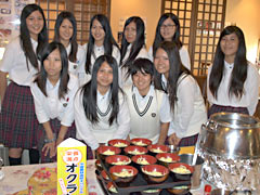 Students of Chubu Agricultural High School produce okra noodles using sub-standard product