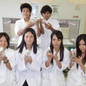 Hokubu Agricultural High School students succeed with sterile cultivation of Easter lily