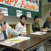 Citizen group discusses methods of resistance on the Futenma gate blockade action