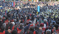 Four thousand people at rally in Tokyo ask U.S. and Japanese governments to rescind Osprey deployment