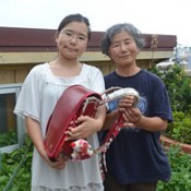 Sisters use same school bag for 12 years with grandmother’s help