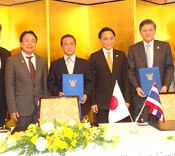 Agreement to use Thai rice for <em>awamori</em> brewing