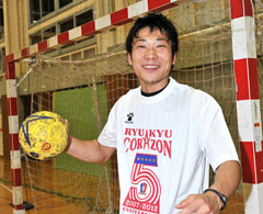Doctor joins handball team to pursue his dream