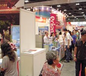 Okinawan companies take part in Japanese Food Fair in Singapore