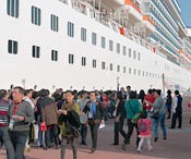 Chinese cruise ship visits Okinawa for the first time since Senkaku Islands dispute