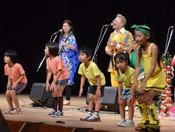 610 people take part in a prefectural convention for promoting <em>Shimakutuba</em> 