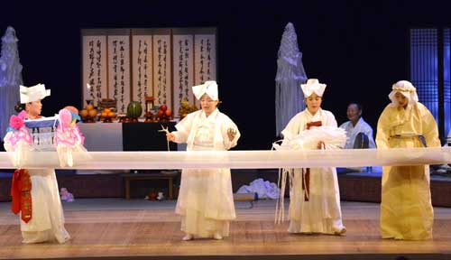 National Theater Okinawa introduce cultures from Miyako and Korea for its 10th anniversary 