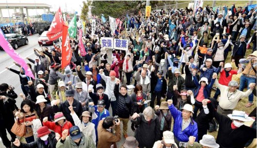 2,800 protesters demand government stop construction of new US base in Henoko