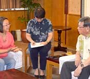 UN special rapporteur meets Okinawa Governor: Okinawa a case of discrimination