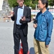 American scientist visits Henoko to support protesters