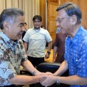 Governor Takeshi Onaga and Governor David Ige encourage Okinawa-Hawaii cultural exchange