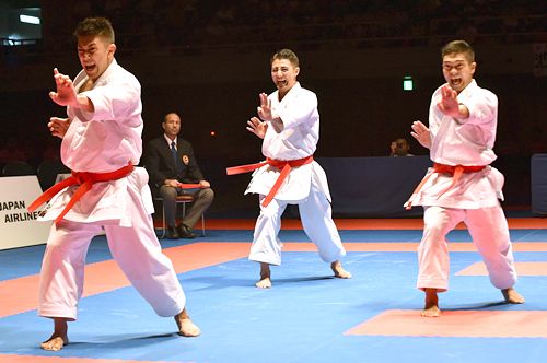 Japanese team, including Kinjo, Kyuna and Uemura, wins three consecutive championships at Karate 1 Premier League