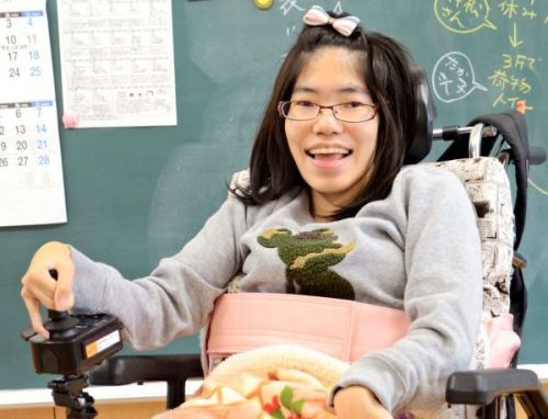 Physically challenged Ishikawa enters Okinawa International University for her new dreams