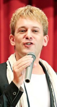 French actor gives a talk on the similarities between Okinawan and French cultures