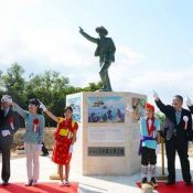 Memorial statue commemorating the landing of John Manjiro unveiled at Odo Beach in Itoman