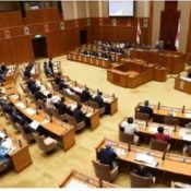 Prefectural Assembly repeats request for closure of Futenma stating, “Okinawa is not a colony”