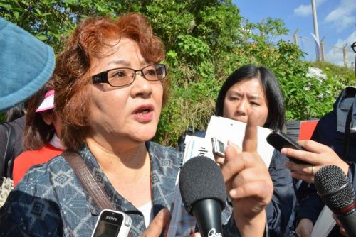 Mikiko Onaga, wife of former governor, attends protest at Camp Schwab gate