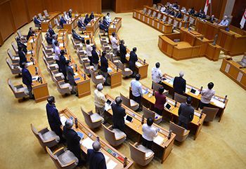 Okinawa Prefectural Assembly demands immediate halt to soil deposits in Henoko