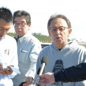 Governor Tamaki visits soil depositing site in Henoko, reaffirms position against new base