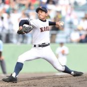 Orix Buffaloes select Konan High School’s Hiroya Miyagi with their first pick in the draft; “I want to return the favor [of support] to my hometown.”