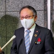 Okinawa Governor Denny Tamaki has first meeting with Prime Minister Yoshihide Suga, demanded resolution regarding Henoko