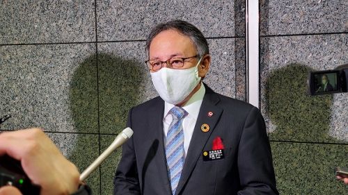 Okinawa Governor Denny Tamaki has first meeting with Prime Minister Yoshihide Suga, demanded resolution regarding Henoko