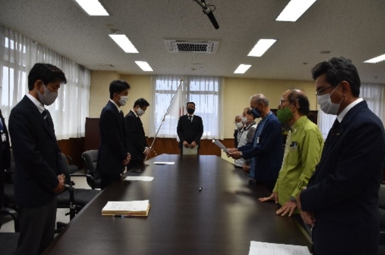 Yomitan requests Defense Bureau access to place of worship located on U.S. military base