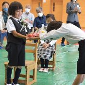 Welcome! The first first-grader in two years has a new student ceremony just for them at Takae Elementary