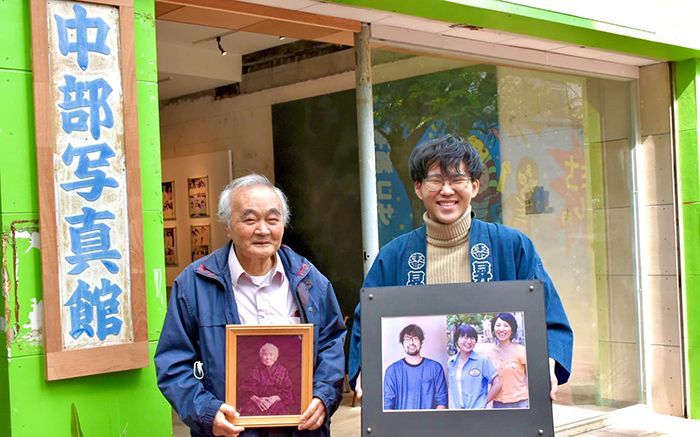 Chubu Photo Studio changes hands to new generation in hope of keeping Koza landmark present “for another 50 years”